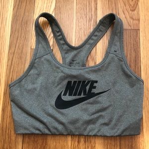 Nike sports bra M